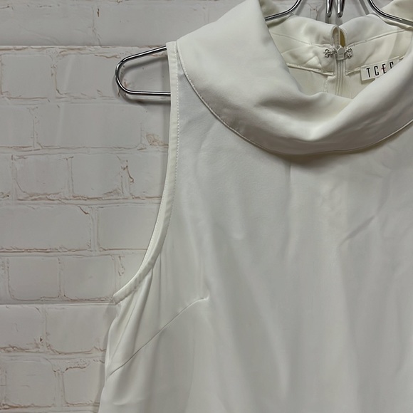 NWT TCEC White Mock Neck Zipper Back Blouse Size Large - Picture 3 of 8